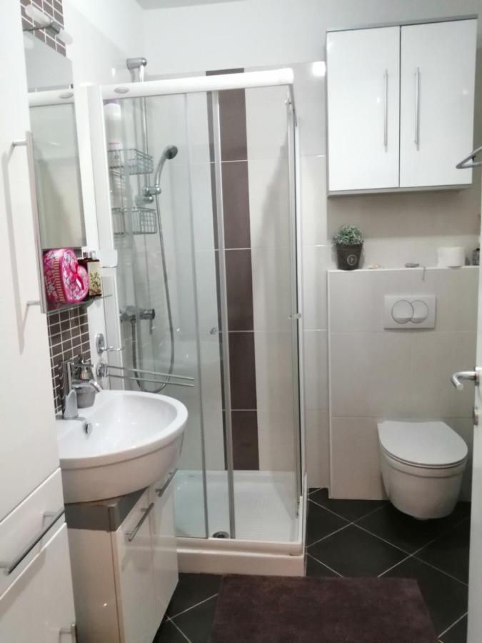 Sun & Love Apartment كوبر المظهر الخارجي الصورة